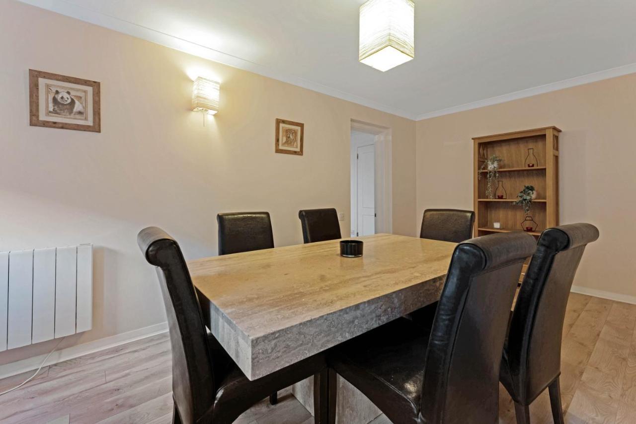 Elegant & Unique Getaway - Spacious 3 Bedroom, 2 Bathroom City Centre Apartment - Free Allocated Parking. Edimburgo Exterior foto